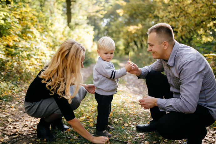 Takže klíčem je udržet důvěru dítěte tím, že jsem vzorem. Že dělám to, co chci, aby dítě dělalo.
