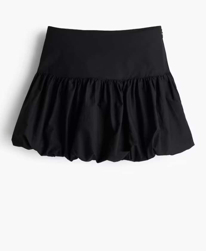 Minisukně střih bublina, H&M, 429 Kč
