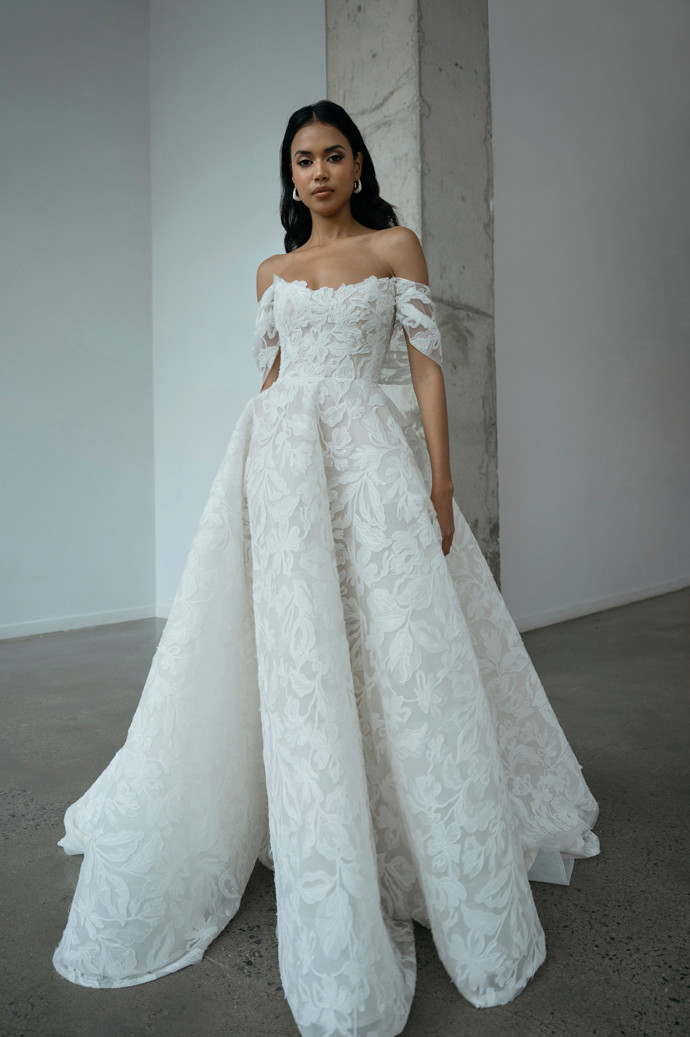 Jenny Yoo bridal
Jenny Yoo bridal