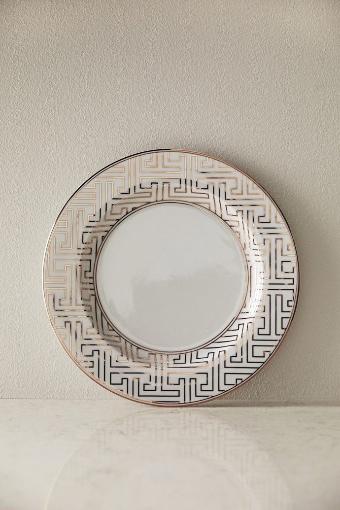 Jídelní talíř, H&M Home, 339 Kč
