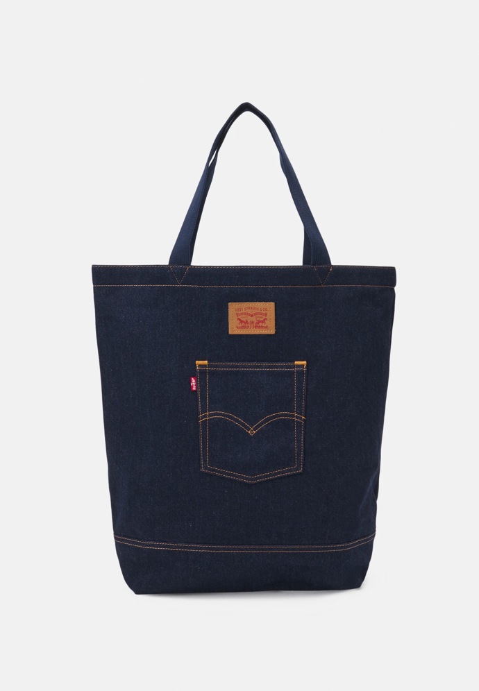 Kabelka, Levi's, 1000 Kč
Kabelka, Levi's, 1000 Kč