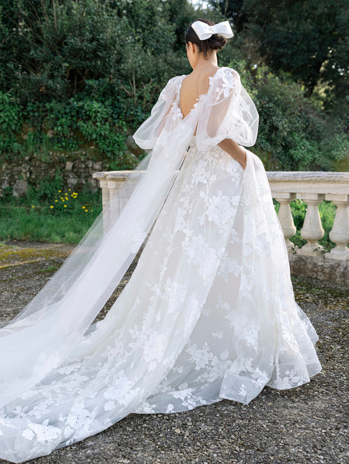 Lhuillier Bliss bridal
Lhuillier Bliss bridal