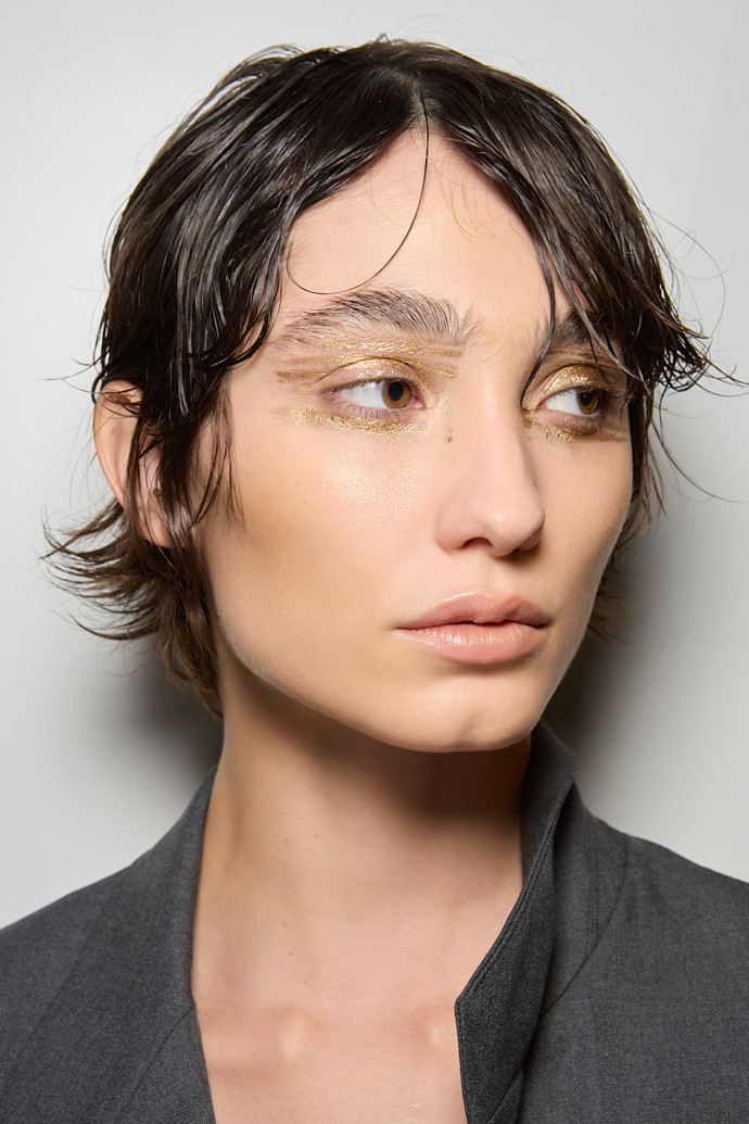 Beauty trendy 2025
Beauty trendy 2025