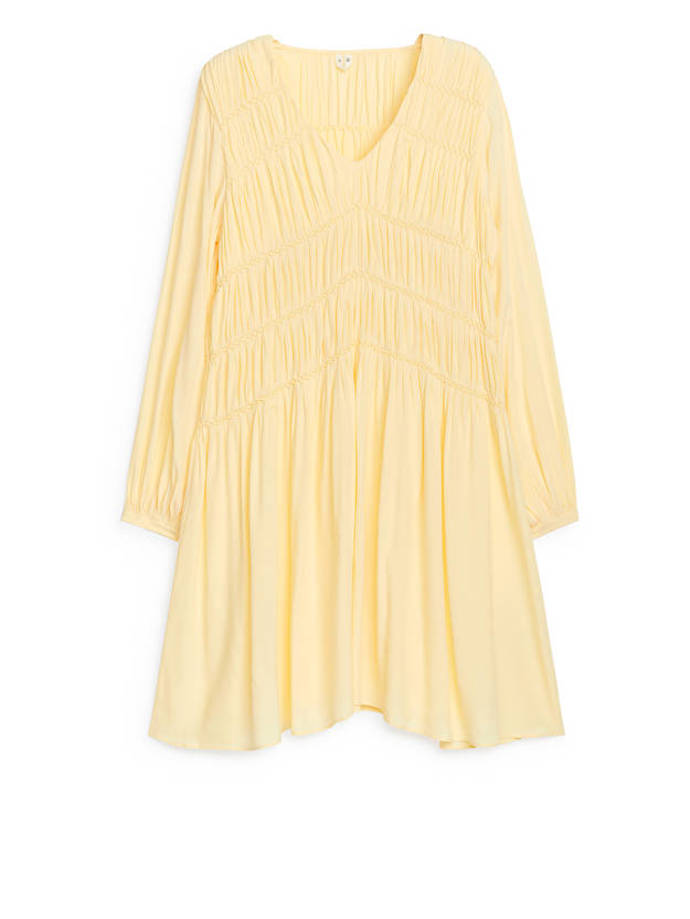 Midi šaty, Arket, 99 eur
Midi šaty, Arket, 99 eur