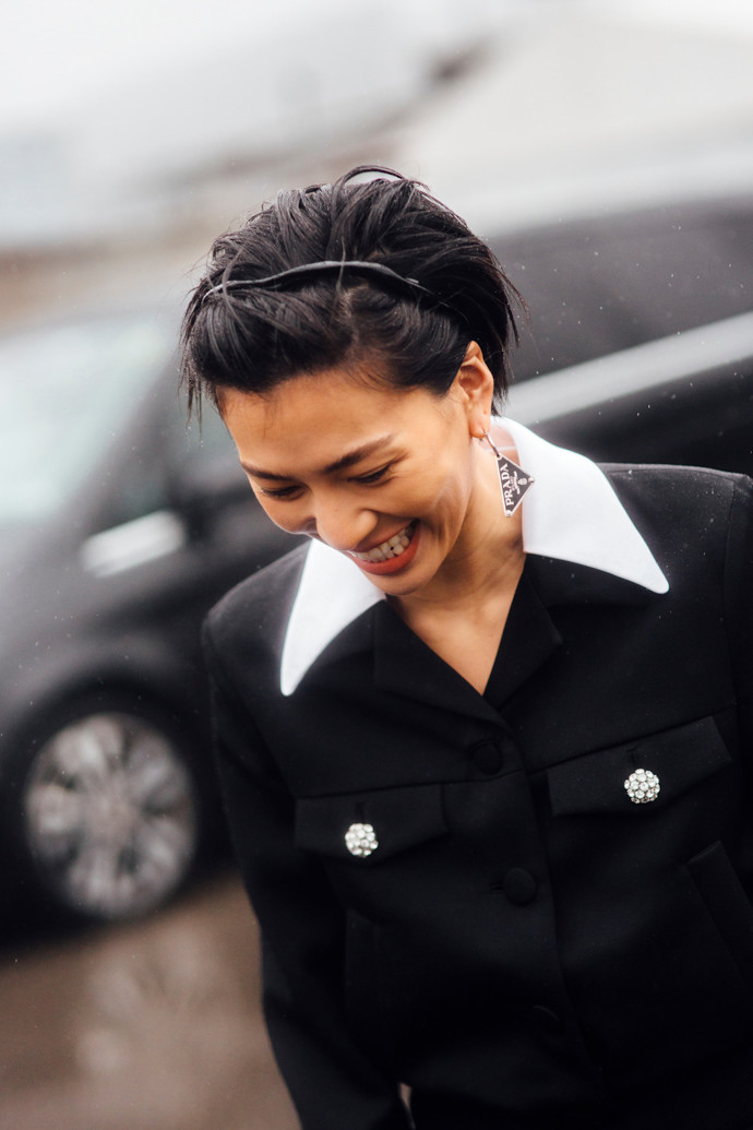Bella Hadid čelenka, street style.
Bella Hadid čelenka, street style.