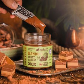 Lískooříškový krém Mixitella Premium, 300 g, 249 Kč

