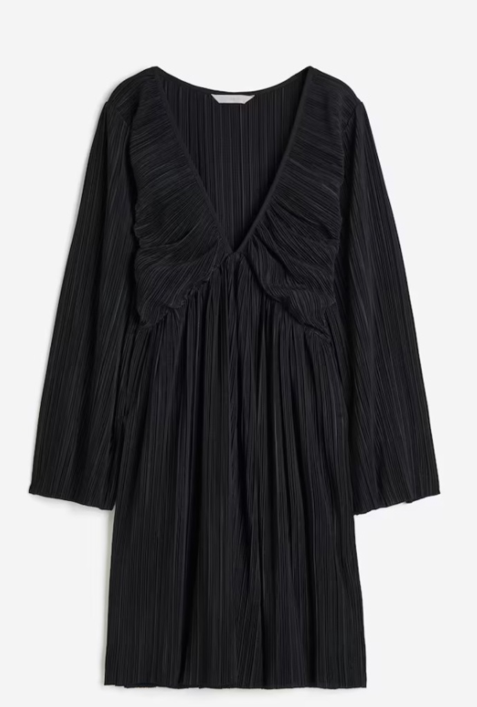 Plisované žerzejové šaty, H&M, 349 Kč
