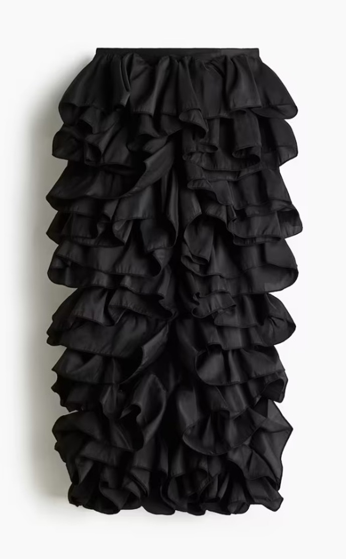 Volánová maxi sukně, H&M, 2 399 Kč
