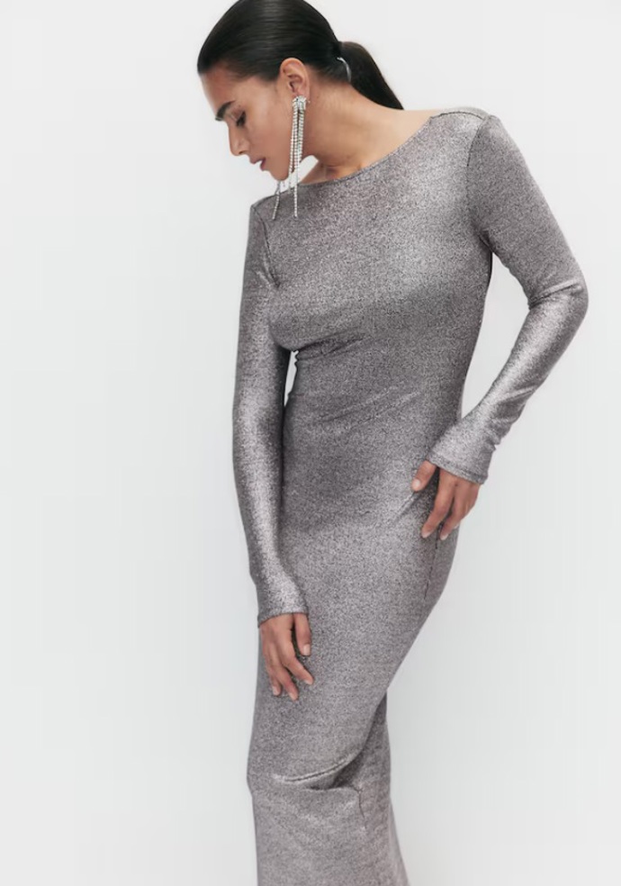 Třpytivé šaty s hlubokým zadním výstřihem, H&M, 1 459 Kč
