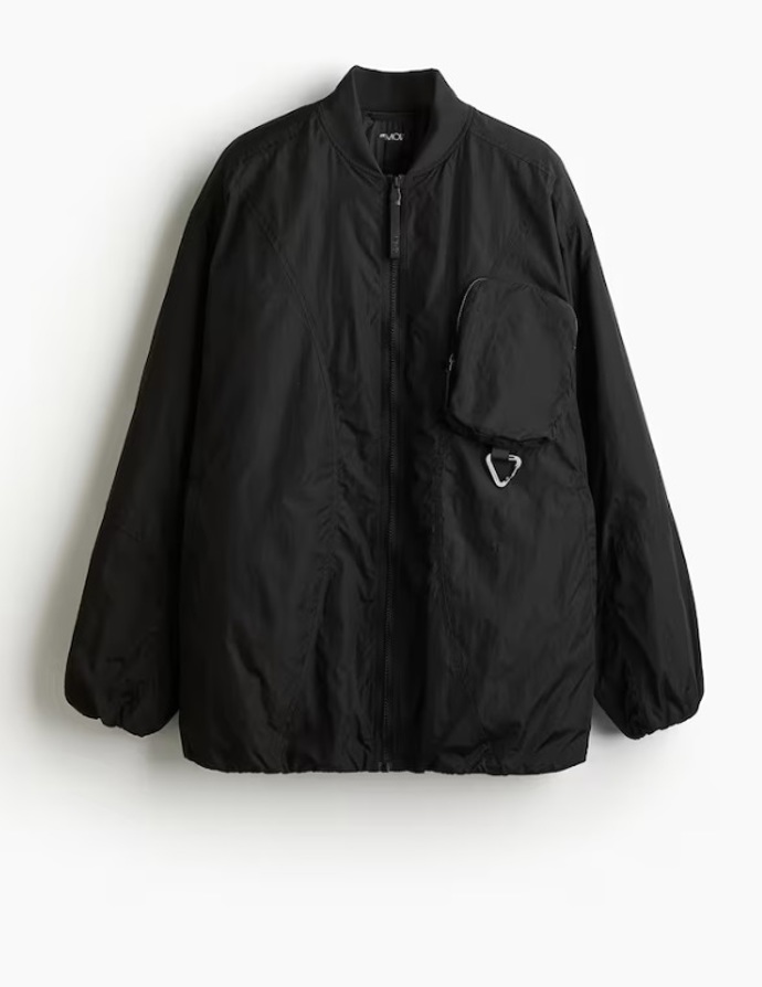 Vodoodpudivý bomber z materiálu ThermoMove™, H&M, 1 799 Kč
