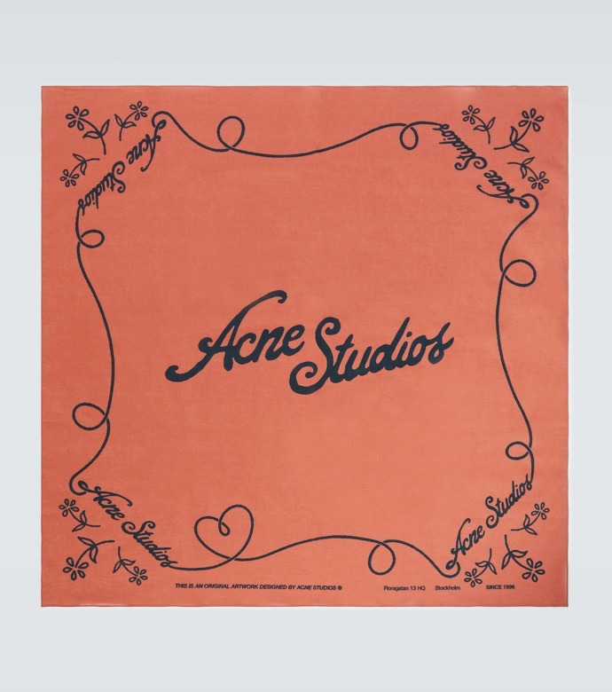 Šátek Checked cotton scarf, Acne Studios, 150 eur
Šátek Checked cotton scarf, Acne Studios, 150 eur