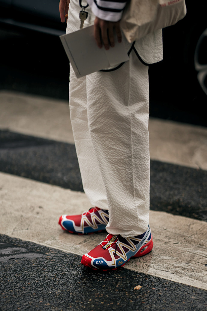 Trendy tenisky street style
Trendy tenisky street style