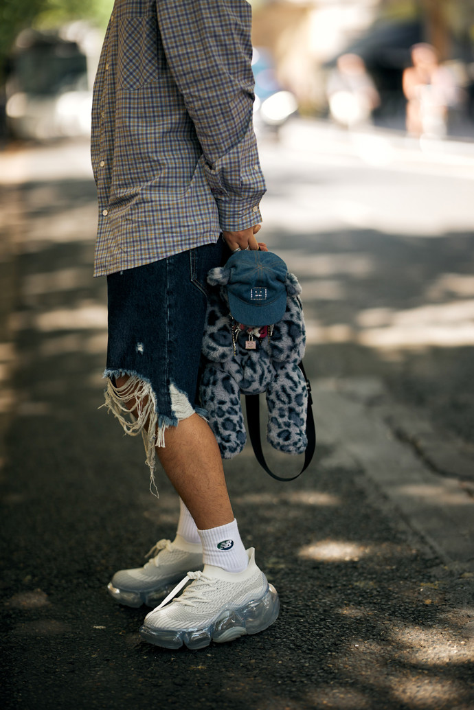 Trendy tenisky street style
Trendy tenisky street style