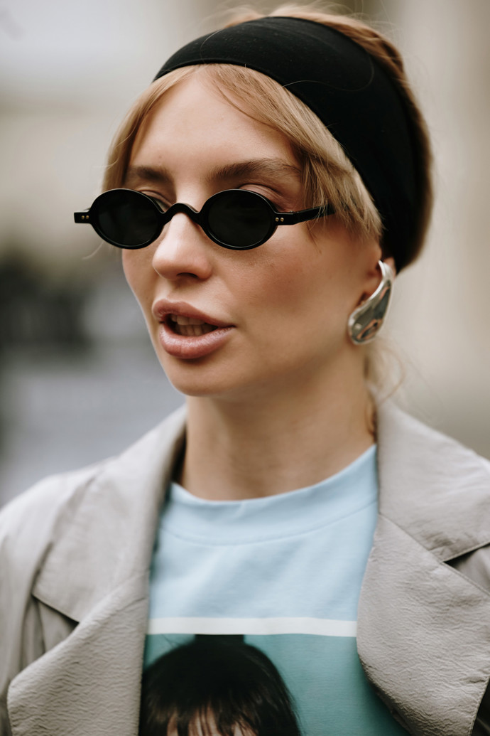 Bella Hadid čelenka, street style.
Bella Hadid čelenka, street style.