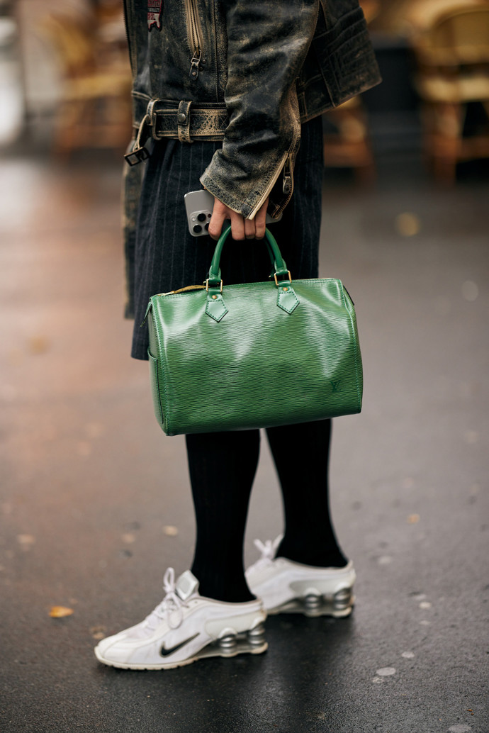 Trendy tenisky street style
Trendy tenisky street style