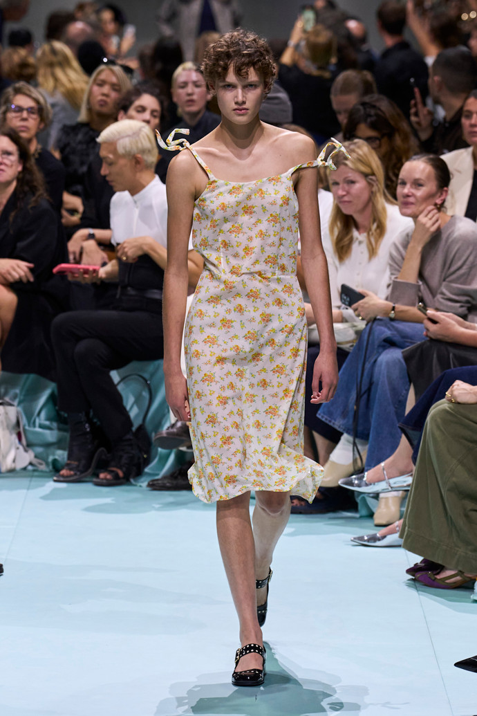 Prada jaro/léto 2025
Prada jaro/léto 2025
