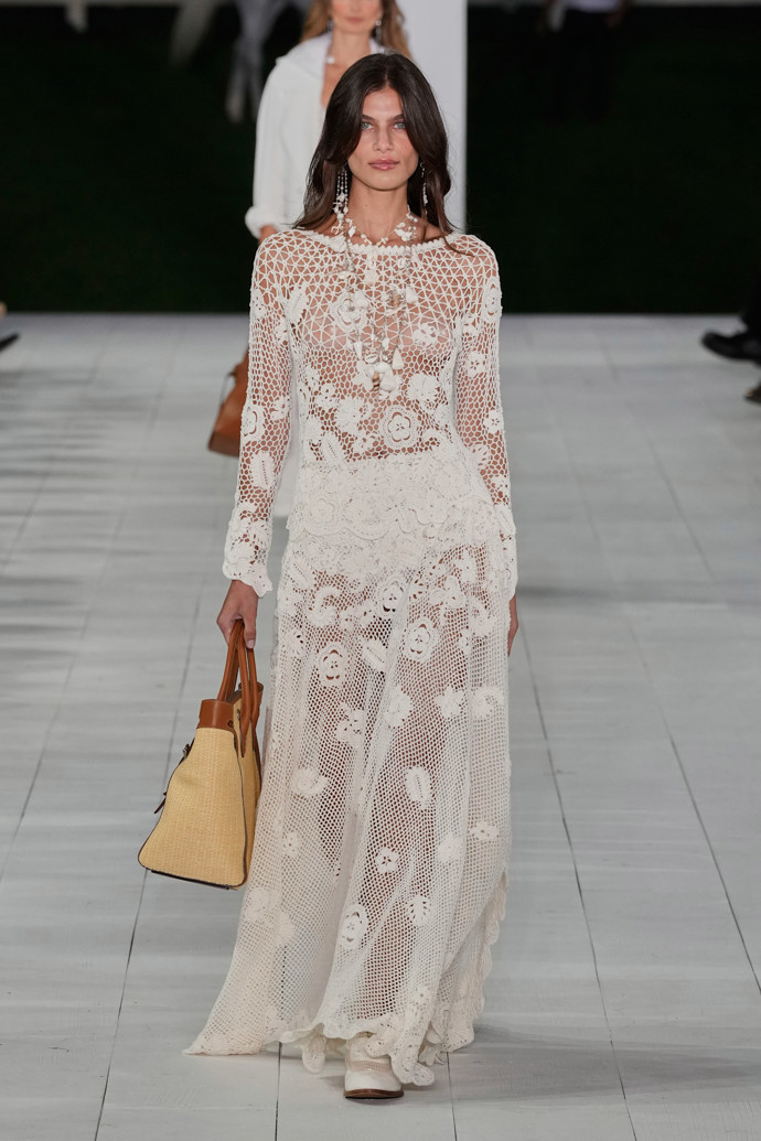 Boho chic: Ralph Lauren jaro/léto 2025
Boho chic: Ralph Lauren jaro/léto 2025