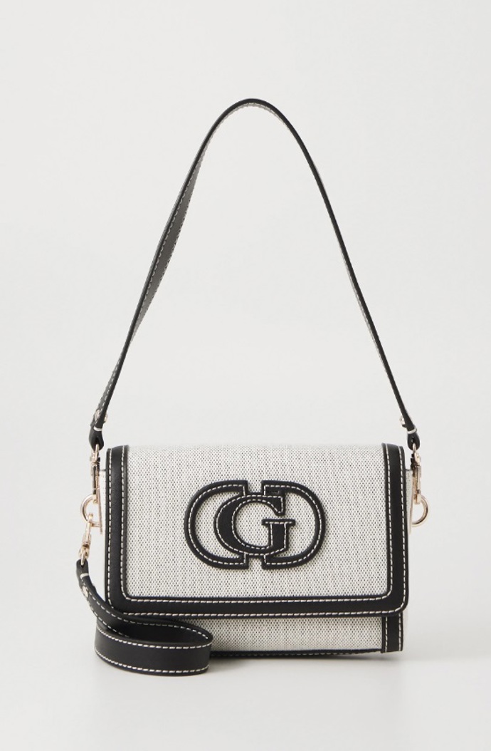 Černobílá kabelka, Guess, 3 240 Kč

