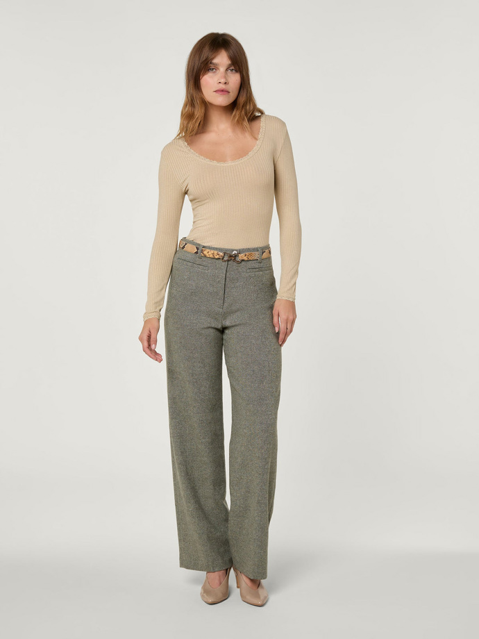 Rouje, 185 eur
Rouje, 185 eur
