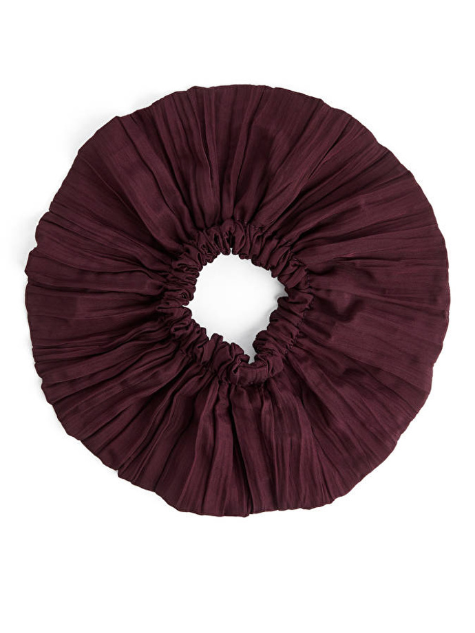Scrunchie, Arket, 12 eur
Scrunchie, Arket, 12 eur