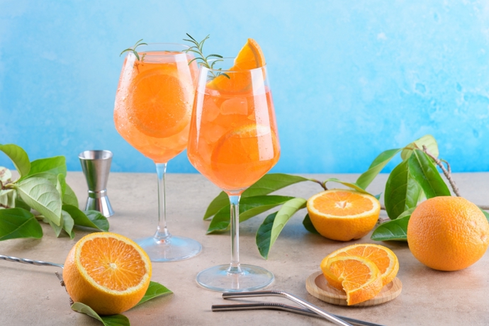 Velký oblíbenec současnosti Aperol Spritz
Velký oblíbenec současnosti Aperol Spritz