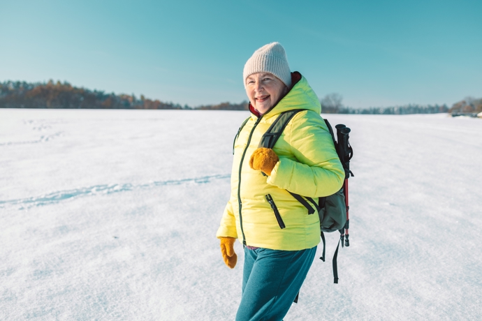 Láká vás to do přírody? Vybavte se kvalitním outdoorovým oblečením. Péřová bunda skvěle izoluje a máte v ní volnost pohybu. 
