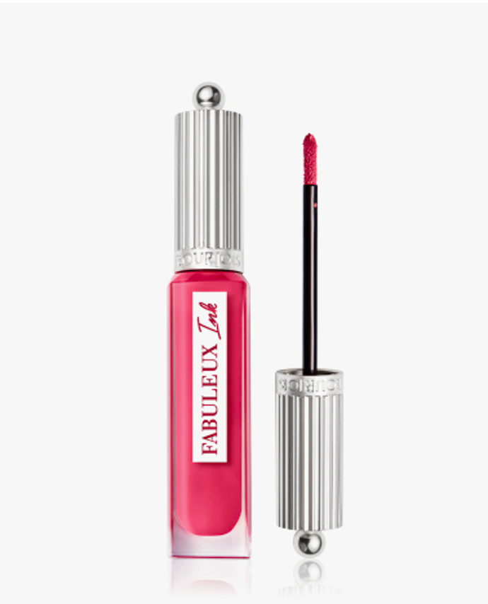 Tekutá rtěnka Fabuleux Bourjois

Zapomeňte na rozmazané líčení rtů, které musíte neustále kontrolovat. Barva na rty Bourjois Fabuleux Ink se postará o maximální výdrž, ale na rozdíl od dlouhotrvajících matných rtěnek nepokryje povrch rtů vysušující vrstvou. Splyne s vašimi rty tak dokonale, jako by byla jejich přirozenou součástí, vyhnete se nepřirozenému či extrémně vysušenému vzhledu.

Cena: 279 Kč
