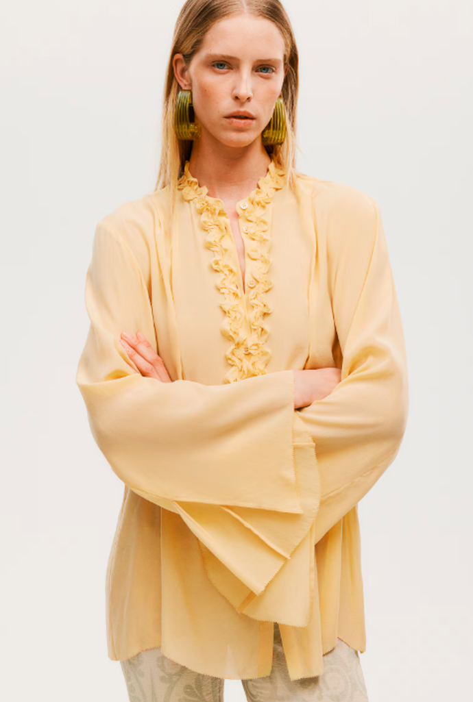 Halenka z hedvábí, H&M, 3699 Kč
Halenka z hedvábí, H&M, 3699 Kč