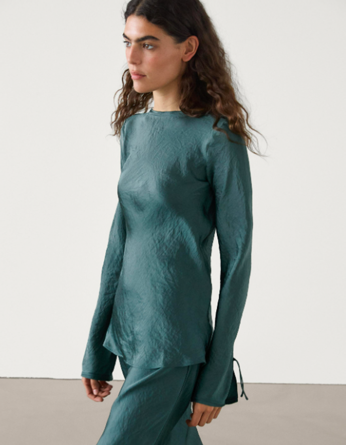 Saténová halenka, MASSIMO DUTTI, 1599 Kč
Saténová halenka, MASSIMO DUTTI, 1599 Kč
