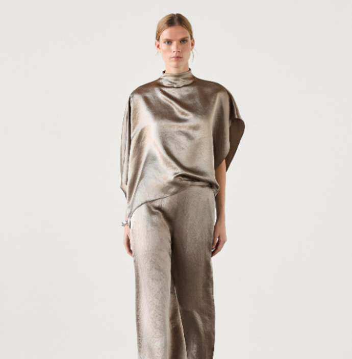 Saténová halenka, MASSIMO DUTTI, 1999 Kč
Saténová halenka, MASSIMO DUTTI, 1999 Kč