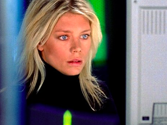 Peta Wilson v seriálu Brutální Nikita
