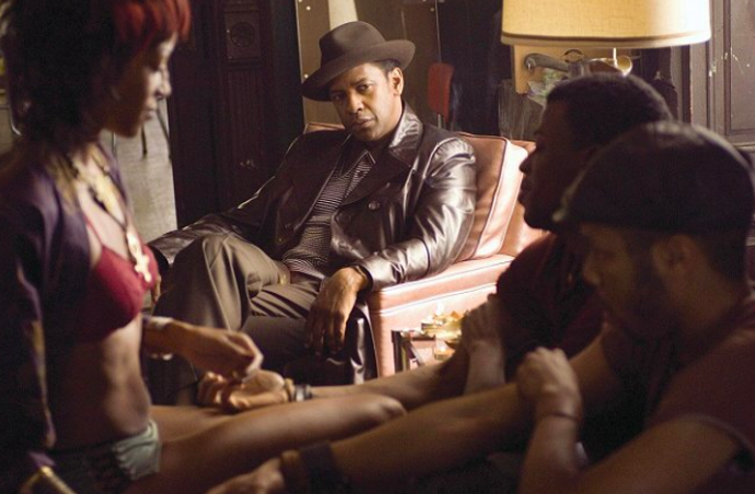 Denzel Washington ve filmu Americký gangster, kde si zahrál narkobarona Franka Lucase
Denzel Washington ve filmu Americký gangster, kde si zahrál narkobarona Franka Lucase