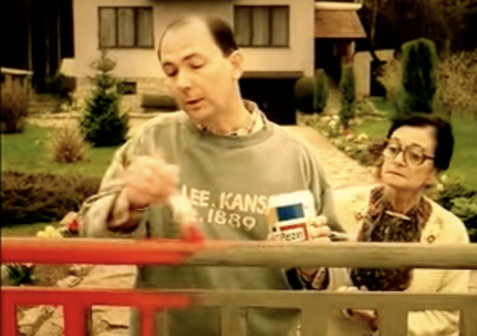 „Maminko, až to budu natírat příště, vy už tady nebudete.“ 
