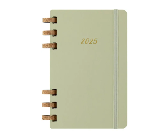 Spirálový plánovací zápisník Life 2025, Moleskine, 739 Kč
Spirálový plánovací zápisník Life 2025, Moleskine, 739 Kč