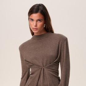 Svetr, Adoore, 110 eur
