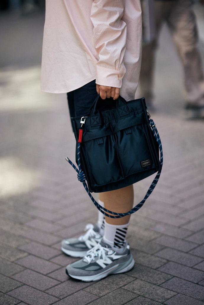 Trendy tenisky street style
Trendy tenisky street style