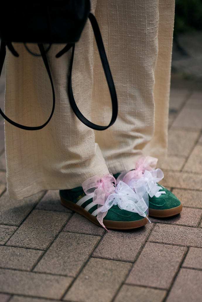 Trendy tenisky street style
Trendy tenisky street style