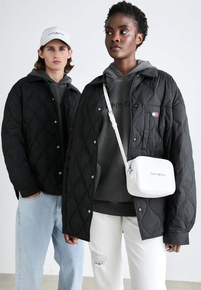 Unisexová bunda, Tommy Jeans, 3912 Kč (původně 4890 Kč)
Unisexová bunda, Tommy Jeans, 3912 Kč (původně 4890 Kč)