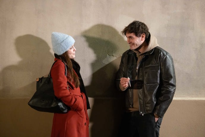 Nekonečný seriál Ulice sleduje dramatické příběhy několika rodin žijících v sousedství
