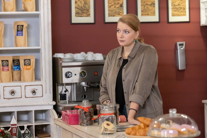 Nekonečný seriál Ulice sleduje dramatické příběhy několika rodin žijících v sousedství
