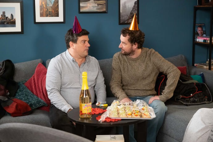 Nekonečný seriál Ulice sleduje dramatické osudy několika spřátelených rodin žijících v sousedstvi
Nekonečný seriál Ulice sleduje dramatické osudy několika spřátelených rodin žijících v sousedstvi