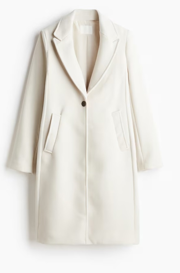 Kabát s ramenními vycpávkami, H&M, 1 459 Kč
