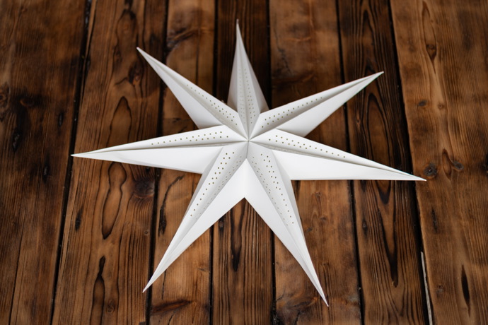 Papírová hvězda Dot 54cm, Star Trading, 599 Kč
