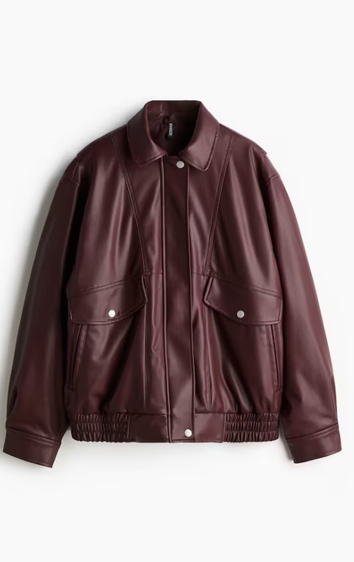 Oversized bunda s povrchovou vrstvou, H&M, 1 199 Kč

