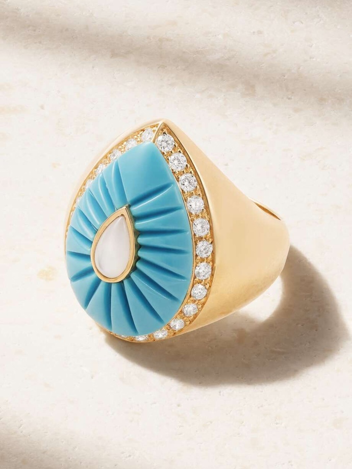 Prsten Bond Street 18-karat gold multi-stone pinky ring, L'Atelier Nawbar, 2270 eur
Prsten Bond Street 18-karat gold multi-stone pinky ring, L'Atelier Nawbar, 2270 eur