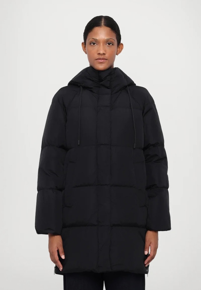 Bunda, Weekend Max Mara, 13760 Kč (původně 17200 Kč)
Bunda, Weekend Max Mara, 13760 Kč (původně 17200 Kč)