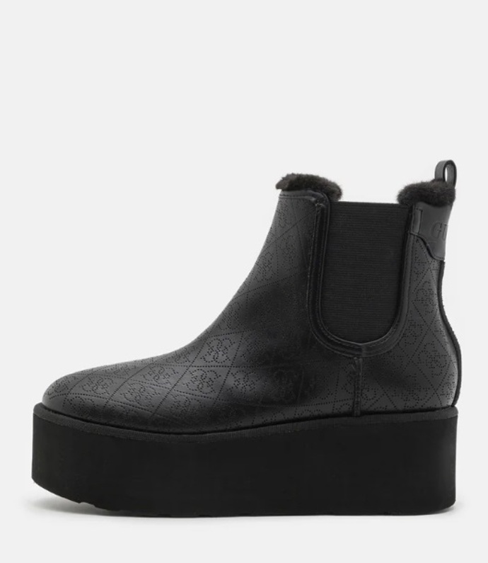 Kotníkové boty na platformě, Guess, 2 418 Kč
