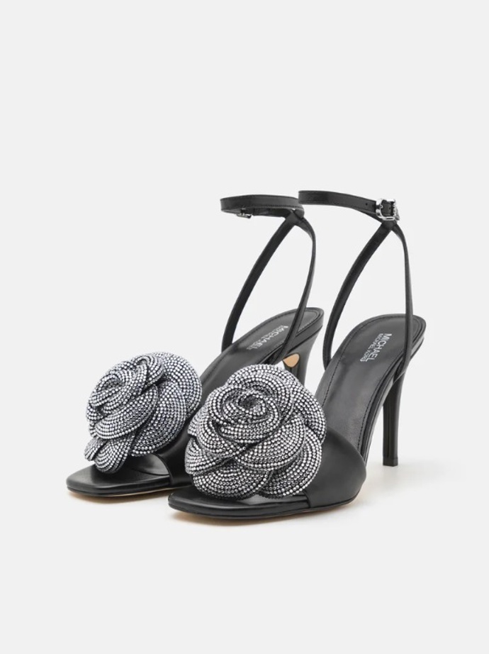 Sandály s vysokým podpatkem, Michael Kors, 3 000 Kč
