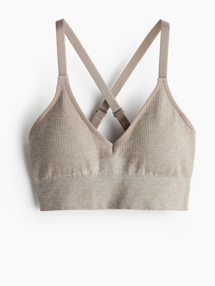 Sportovní podprsenka Medium support z DryMove™, H&M, 479 Kč
