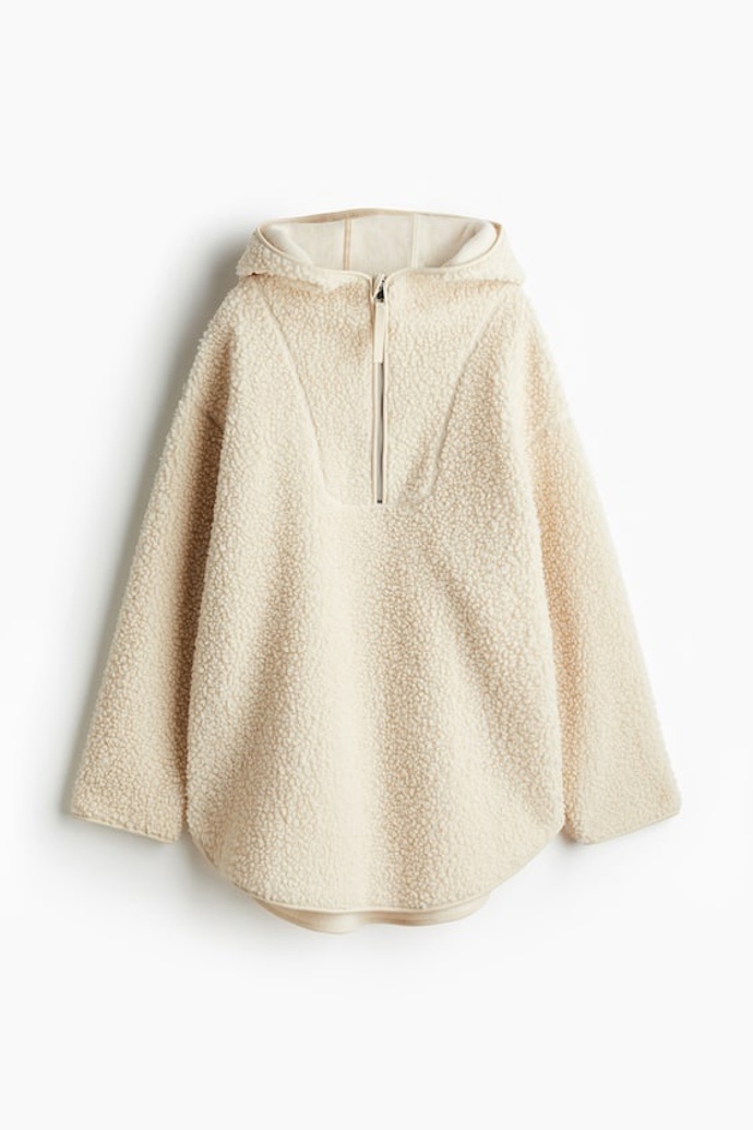 Oversized flísová mikina s kapucí, H&M, 719 Kč
Oversized flísová mikina s kapucí, H&M, 719 Kč